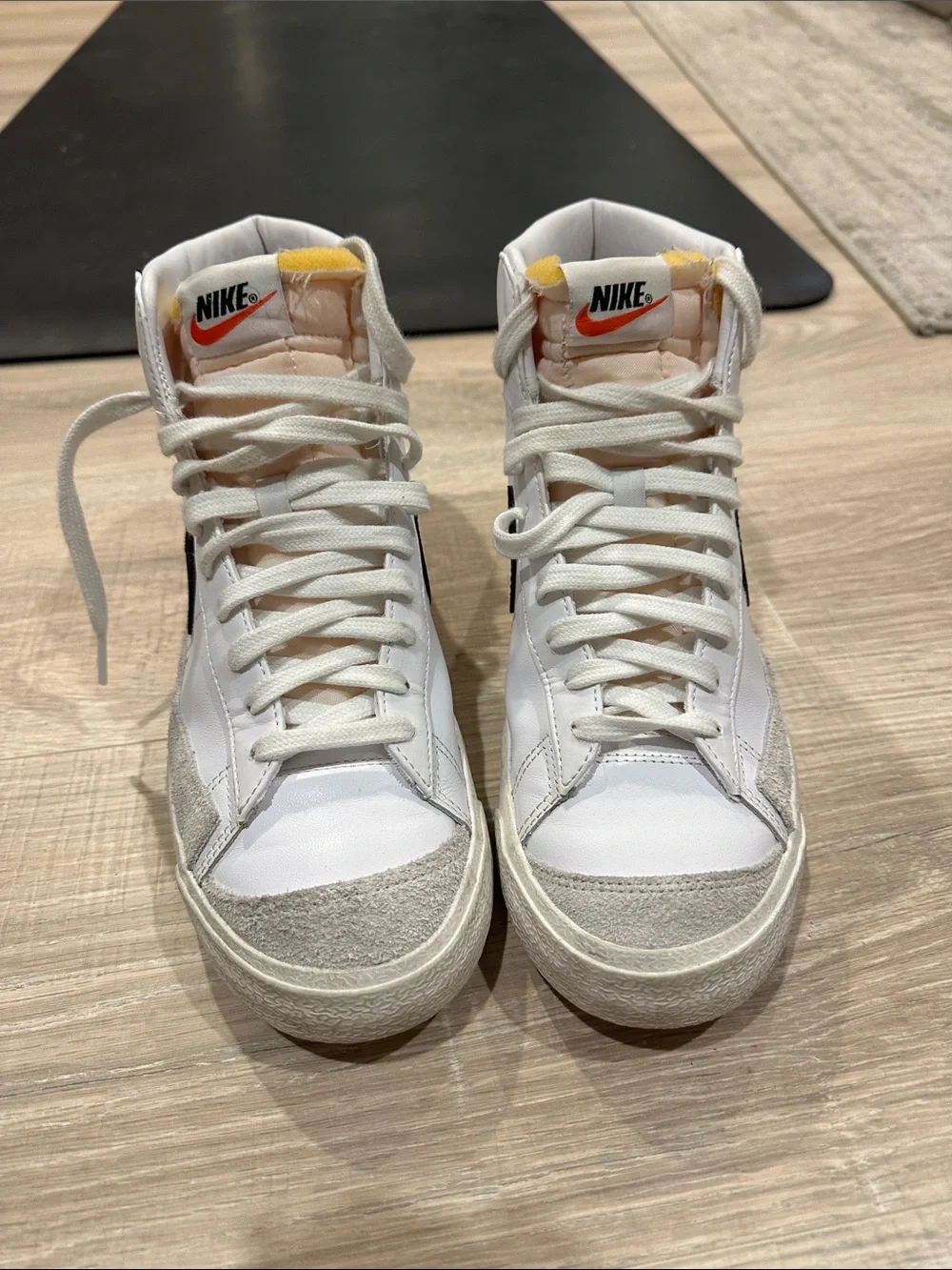 Nike Blazer Mid '77 Vintage White with Black Swoosh. Size 9.5. EUC - Picture 10 of 13